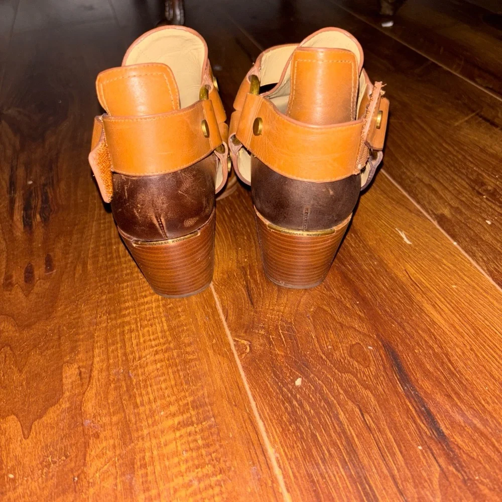 Michael Kors Brown Heeled Boots With Gold Rings. Size 6M Women - Picture 2 of 10